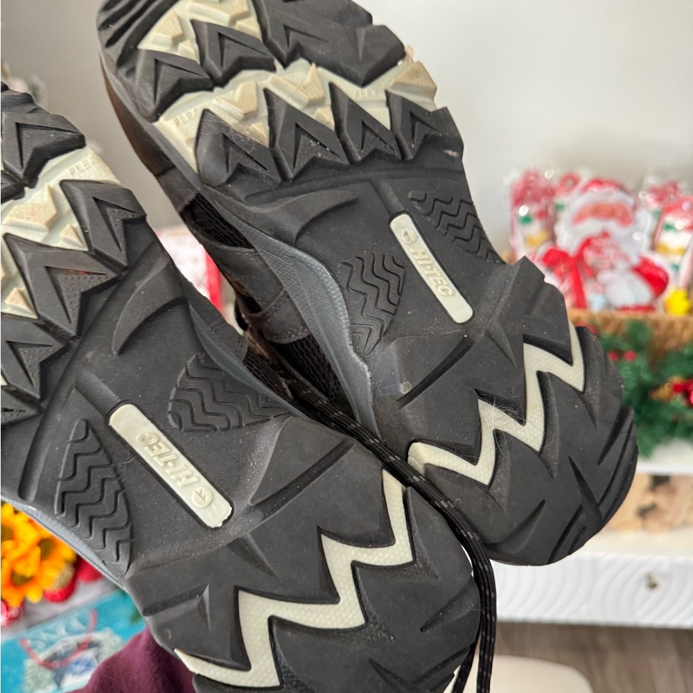 HI-TEC Ravus mid hiking boots ✨ - Picture 13 of 14